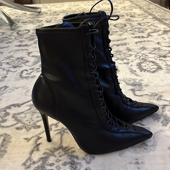 Shultz Lace Up Pointed Toe Stiletto Black Boots Napa Soft Stretch Size 7 - Picture 6 of 11